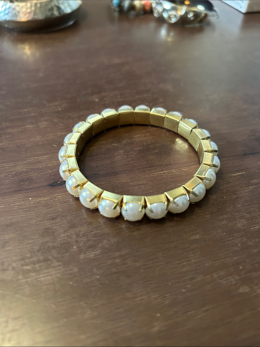 Gold-Tone Pearl Stretch Bracelet for Women